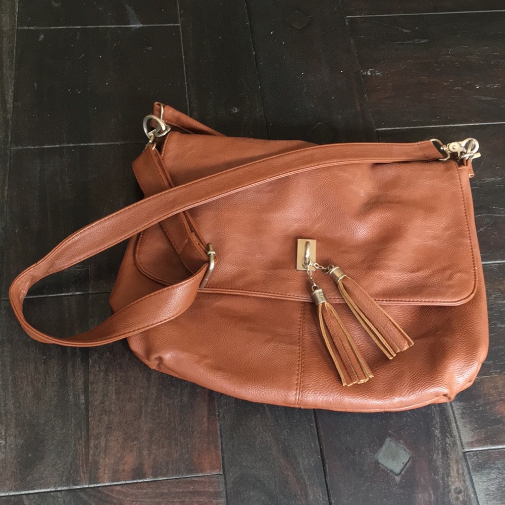 Messenger bag.